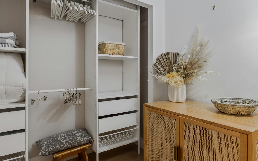 Wardrobe Minimalis Ruang Sempit
